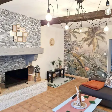 Maison Chaleureuse A Deville Avec Terrasse Et Parking Gratuit Deville (Ardennes)